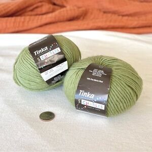 deadstock tinka 100% fine merino wool yarn – sage green - 100g total 2 cakes nwt